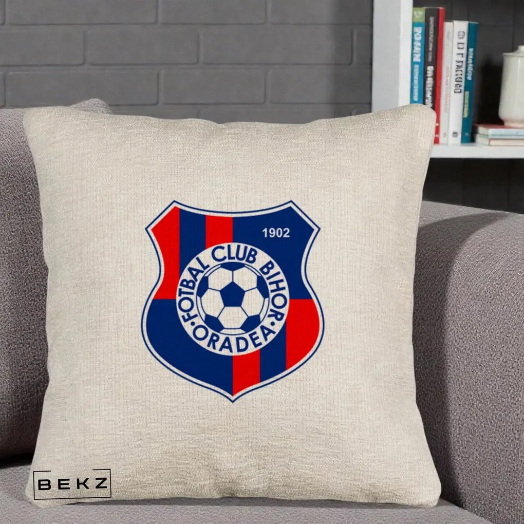 Perna Personalizata FC Bihor Oradea 1902 Fotbal, 40x40 cm, Bej Canapea, Husa Detasabila, Perna Inclusa, BEKZ®
