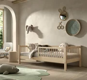 Pat Cabină Forrest Beech 90x200 cm, pentru Camera Copii, din Lemn de Fag, cu Bară de Siguranță – Vipack