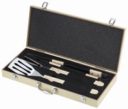 Set de 3 ustensile pentru grătar în cutie de lemn