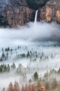 Fotografie Mist Falls, Brandon Yoshizawa