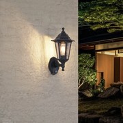 Lampă de perete de exterior neagră cu senzor de mișcare IP44 - New Haven Hammered