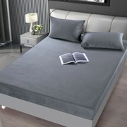 Husa de pat cu elastic + 2 fete de perna CATIFEA - Gri Inchis