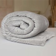 Pătură din microfibră cu lână sintetică