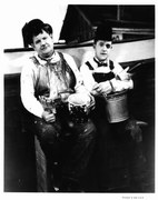 Fotografie Oliver Hardy And Stan Laurel In 'Towed In A Hole', Archive Photos