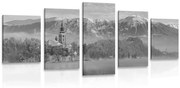 Tablou 5-piese biserica lângă lacul Bled din Slovenia în design alb-negru