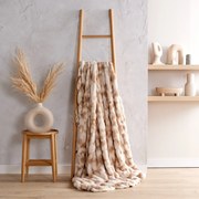 Blanita Decorativa Ruffle 180x130x10 cm