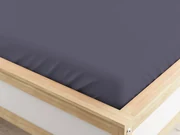 Cearsaf cu elastic din microfibra gri inchis 180 x 200 cm