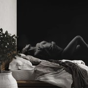 Fototapet - Femeie nud mincinoasă (147x102 cm)