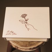 Cutie cu 6 compartimente Rose Hand - crem