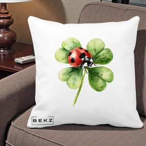 Perna Decorativa Buburuza Norocoasa pe Trifoi cu Patru Foi, 40x40 cm, Alba Mata, Husa Detasabila, Perna Inclusa, BEKZ®
