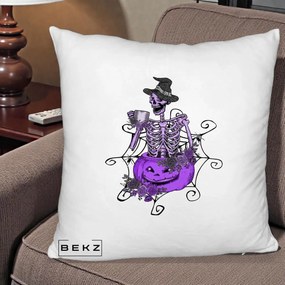 Perna Decorativa Schelet Vrajitor cu Dovleac Violet Halloween, 40x40 cm, Alb Pufos, Husa Detasabila, Perna Inclusa, BEKZ®