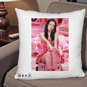 Perna Personalizata K-pop BLACKPINK Jisoo Pink Room, 40x40 cm, Alb Pufos, Husa Detasabila, Perna Inclusa, BEKZ®