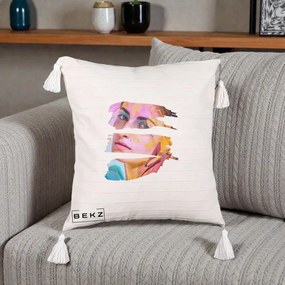 Perna Decorativa Portret Femeie Fragmentat Colorat, 40x40 cm, Bej cu Franjuri, Husa Detasabila, Perna Inclusa, BEKZ®