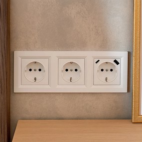 Priză Nova III cu două prize împământate cu conector USB și cadru alb