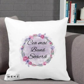 Cadou pentru Soacra - Perna Personalizata Cea mai Buna Soacra cu Coronita Flori Roz si Mov, 40x40 cm, Alba Mata, Husa Detasabila, Perna Inclusa, BEKZ®