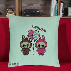Perna Personalizata Labubu Cuplu cu Baloane, 40x40 cm, Verde Menta, Husa Detasabila, Perna Inclusa, BEKZ®