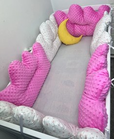Set 6 aparatori patut pernute norisori Mincky roz - steluțe roz pe alb + perna mică luna Deseda