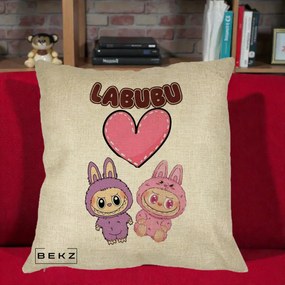 Perna Personalizata Labubu Cuplu Inima, 40x40 cm, Crem, Husa Detasabila, Perna Inclusa, BEKZ®