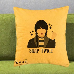 Perna Personalizata Wednesday Snap Twice, 40x40 cm, Galben, Husa Detasabila, Perna Inclusa, BEKZ®