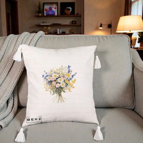 Perna Decorativa Buchet Camp Acuarela Margarete-Lavanda, 40x40 cm, Bej cu Franjuri, Husa Detasabila, Perna Inclusa, BEKZ®