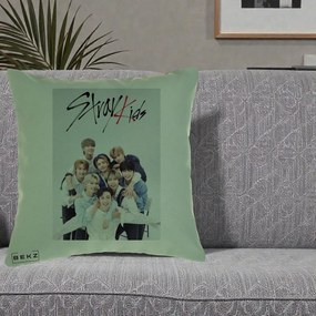 Perna Personalizata K-pop Stray Kids cu Foto Grup Alb-Albastru, 40x40 cm, Verde, Husa Detasabila, Perna Inclusa, BEKZ®