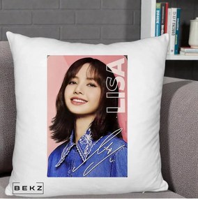 Perna Personalizata K-pop BLACKPINK Lisa cu Semnatura, 40x40 cm, Alb Pufos, Husa Detasabila, Perna Inclusa, BEKZ®
