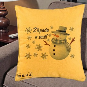 Perna Decorativa Zapada a Sosit Om de Zapada, 40x40 cm, Galben, Husa Detasabila, Perna Inclusa, BEKZ®