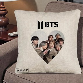 Perna Personalizata K-pop BTS Grup Fotografie in Inima, 40x40 cm, Bej Canapea, Husa Detasabila, Perna Inclusa, BEKZ®