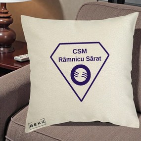 Perna Personalizata CSM Ramnicu Sarat Fotbal, 40x40 cm, Ecru, Husa Detasabila, Perna Inclusa, BEKZ®