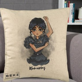 Perna Personalizata Wednesday Addams Dancing Queen, 40x40 cm, Bej, Husa Detasabila, Perna Inclusa, BEKZ®