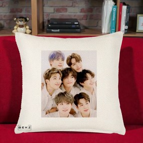 Perna Personalizata K-pop BTS Foto Grup Fete Albe, 40x40 cm, Crem Reliefat, Husa Detasabila, Perna Inclusa, BEKZ®