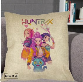 Perna Personalizata K-pop HUNTRX Trio Foto cu Pisica, 40x40 cm, Crem, Husa Detasabila, Perna Inclusa, BEKZ®