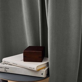 Draperie gri antracit termoizolantă din catifea reiată 140x260 cm Madison – douceur d'intérieur