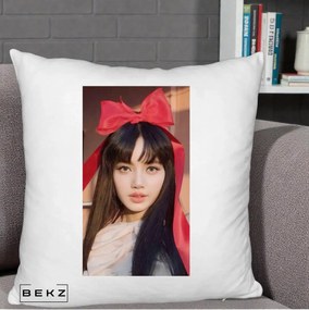 Perna Personalizata K-pop BLACKPINK Rose cu Funda Rosie, 40x40 cm, Alb Pufos, Husa Detasabila, Perna Inclusa, BEKZ®
