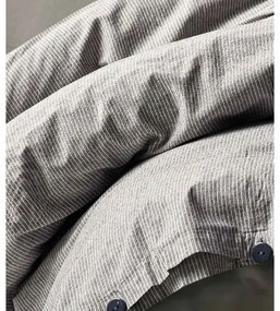 LENJERIE DE PAT NATURAL STRIPES, 2 PERSOANE, CEARCEAF PAT 240X260 CM, HUSA PILOTA 200X220 CM, 2 FETE PERNA 50X70 CM, 100% BUMBAC CU ASPECT DE IN, SISTEM INCHIDERE NASTURI, GRI/ALB