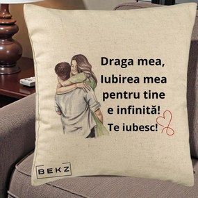 Cadou pentru Iubita - Perna Personalizata Draga Mea Iubirea Mea Infinita Te Iubesc cu Cuplu Acuarela, 40x40 cm, Bej, Husa Detasabila, Perna Inclusa, BEKZ®