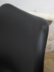 OFERTA Scaun negru BALI MARK cu picioare negre a II-a calitate