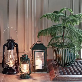 Felinar vintage negru cu petrol, din metal și sticlă, cu detalii aurii, capac de siguranță și fitil inclus, „Hurricane Lantern Black Large"