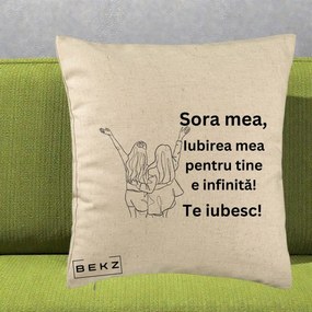 Cadou pentru Sora - Perna Personalizata Sora Mea Te Iubesc Line Art Doua Fete cu Brate Ridicate, 40x40 cm, Bej, Husa Detasabila, Perna Inclusa, BEKZ®