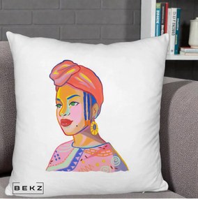Perna Decorativa Portret Femeie Africana, 40x40 cm, Alb Pufos, Husa Detasabila, Perna Inclusa, BEKZ®