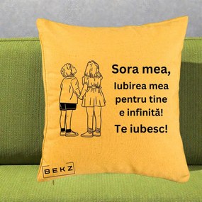 Cadou pentru Sora - Perna Personalizata Sora Mea Te Iubesc Copii Tinand Maini Line Art, 40x40 cm, Galben, Husa Detasabila, Perna Inclusa, BEKZ®