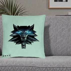 Perna Decorativa The Witcher Wolf Head, 40x40 cm, Verde Menta, Husa Detasabila, Perna Inclusa, BEKZ®