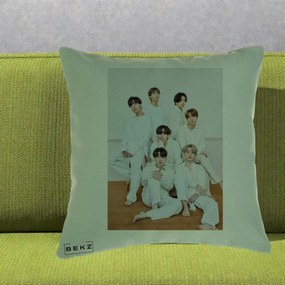 Perna Personalizata K-pop BTS Foto Grup All-White Elegant, 40x40 cm, Verde, Husa Detasabila, Perna Inclusa, BEKZ®