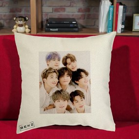 Perna Personalizata K-pop BTS Foto Grup Fete Albe, 40x40 cm, Ecru, Husa Detasabila, Perna Inclusa, BEKZ®