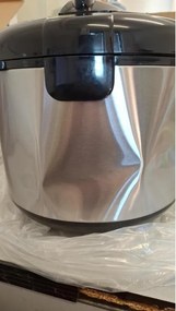 La mâna a doua: Multicooker cu 31 programe Rosberg R51985F5, 780W, 5L, Acoperite antiaderenta, Inox