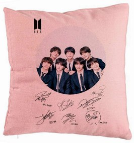 Perna Decorativa BTS Army in Costum cu Semnaturi, 40x40 cm, Roz, Husa Detasabila, Burduf