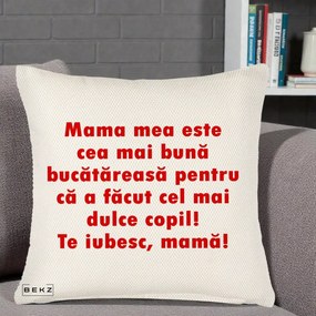 Cadou pentru Mama - Perna Personalizata Mama cea Mai Buna Bucatareasa, 40x40 cm, Crem Reliefat, Husa Detasabila, Perna Inclusa, BEKZ®