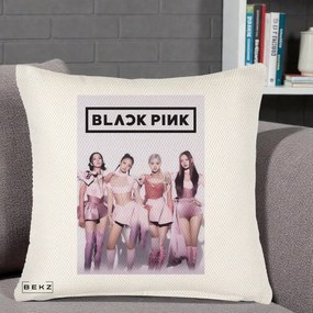 Perna Personalizata K-pop BLACKPINK Poster Roz Tinute Coordonate, 40x40 cm, Crem Reliefat, Husa Detasabila, Perna Inclusa, BEKZ®