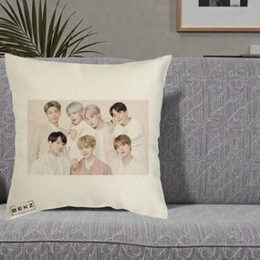 Perna Personalizata K-pop BTS Foto Grup Landscape Pastel, 40x40 cm, Ecru, Husa Detasabila, Perna Inclusa, BEKZ®