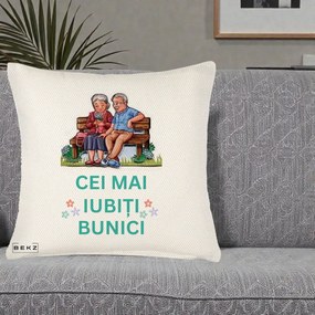 Cadou pentru Bunici - Perna Personalizata Cei Mai Iubiti Bunici Cuplu pe Banca Ilustratie, 40x40 cm, Crem Reliefat, Husa Detasabila, Perna Inclusa, BEKZ®